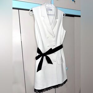 KARRIANE dress By Egreis. SIZE LARGE. NWOT